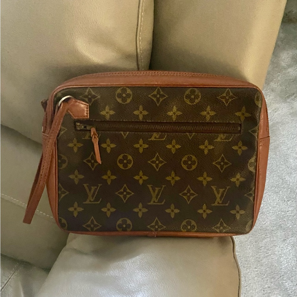 Louis Vuitton Monogram Clutch